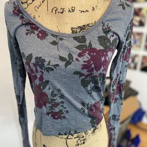 Long Sleeve Floral Crop Top